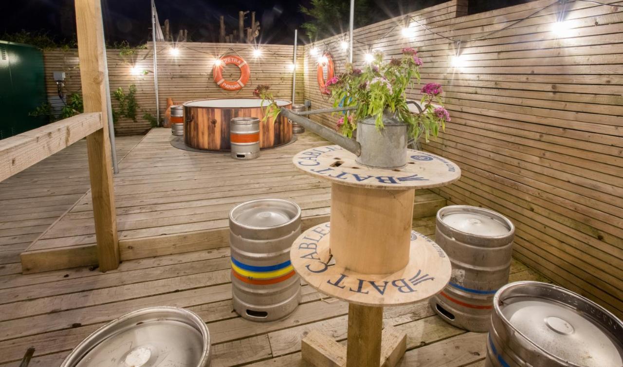 James' Place @ Bike Park Wales And The Brecon Beacons Мертир-Тидвилл Экстерьер фото